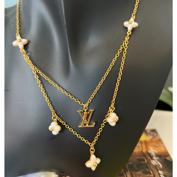 Louis Vuitton Monogram LV Layered Necklace with Pearl Flower details (LVXX027) - Picture 3 of 6
